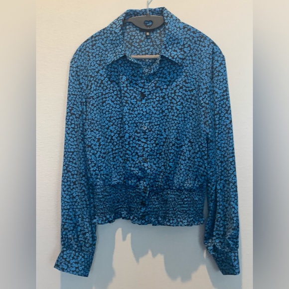 Who What Wear Tops - Who What Wear Blue Floral Button-Front Blouse